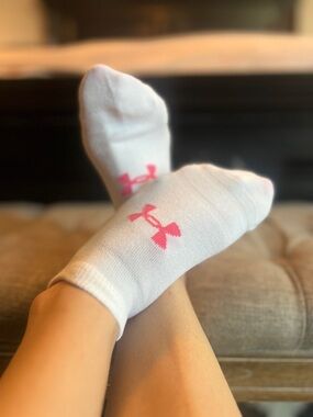 Women’s Under Armour Women’s White Ankle Socks with Pink Logo